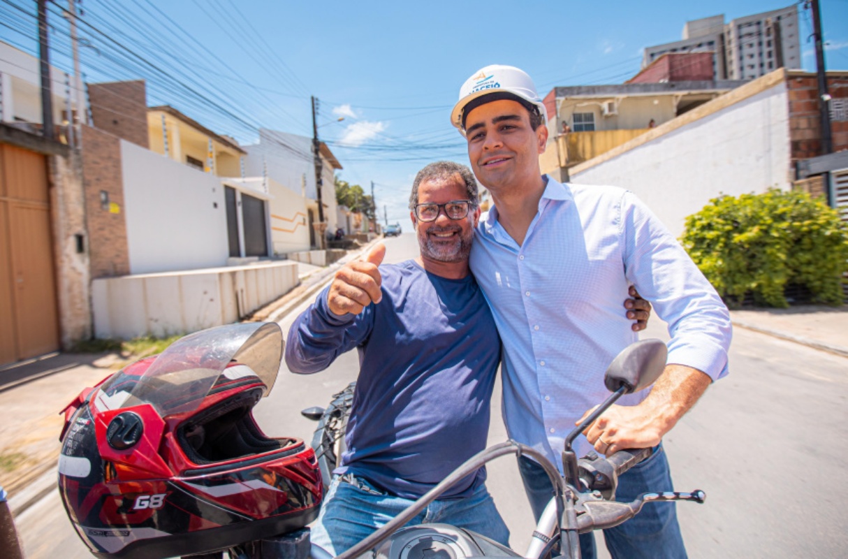 Alagoas Alerta JHC vistoria obras de pavimentação esperadas há anos