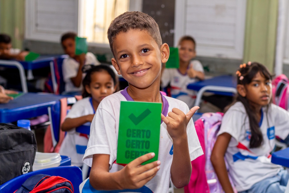 Alagoas Alerta Universitários capacitados pelo Detran levam educação