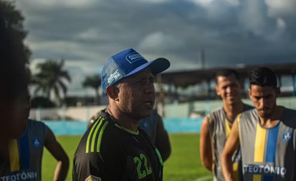 Genalvo Oliveira é técnico do Sporting FC — Foto: rmfotografia07