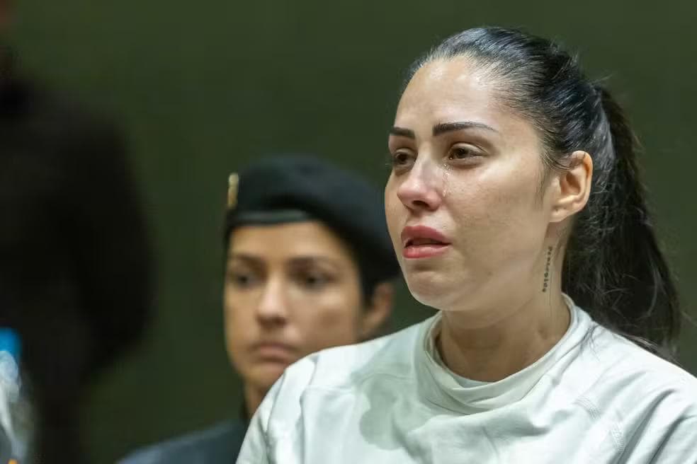 Monique Medeiros chora após receber perdão judicial no julgamento da morte do filho, Henry — Foto: Brunno Dantas/TJRJ