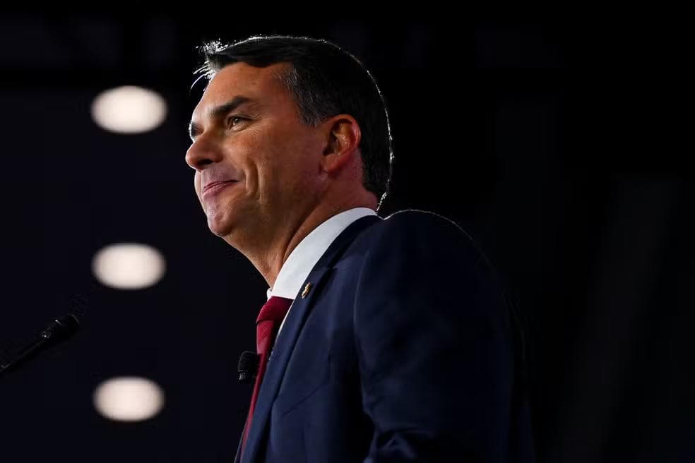 O senador Flávio Bolsonaro é pré-candidato à Presidência pelo PL — Foto: Callaghan O'Hare/Reuters