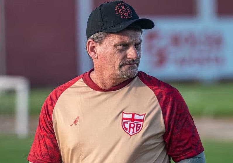 Fábio Matias deve fazer uma mudança no CRB contra o Avaí — Foto: Francisco Cedrim/ASCOM CRB