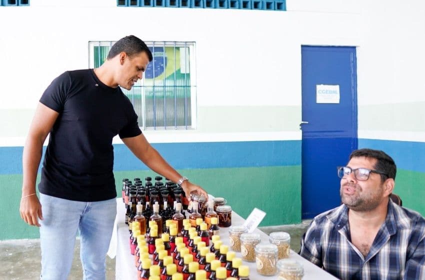 A feira é aberta ao público e reúne produtores rurais de diversas regiões do estado. Foto: Brendha Almeida / Ascom Semed