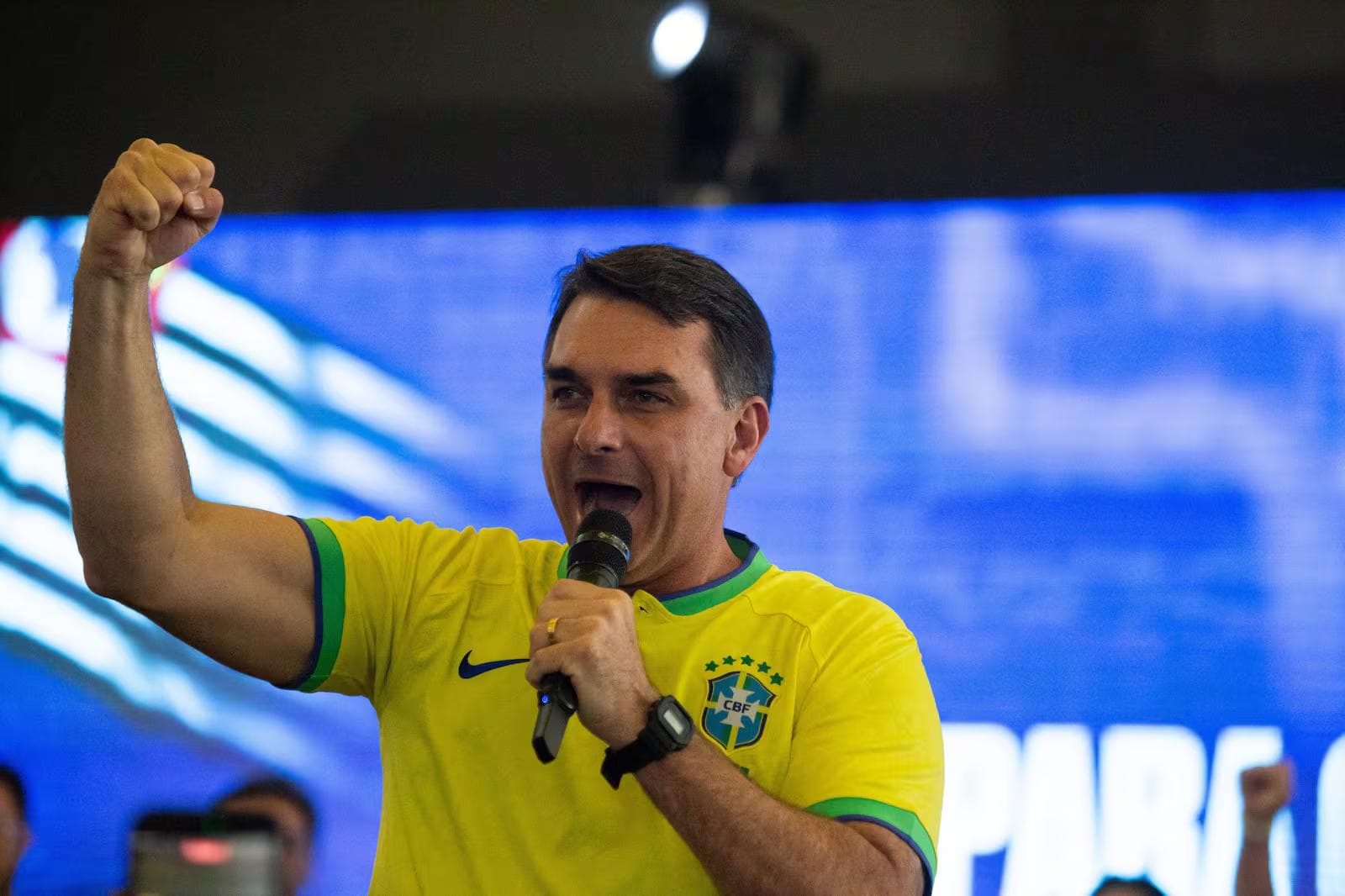 Opositores a Flávio consideram que ele não pode usar discurso anticorrupção Foto: Cezar Ribeiro/Foto Arena/Estadão Conteúdo