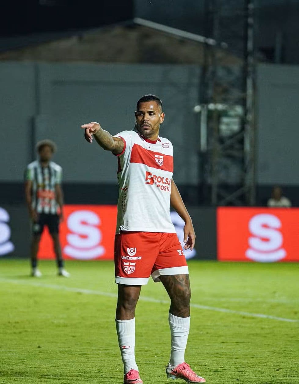Artilheiro do CRB, Mikael fez 15 gols na Série B — Foto: Lucca Morais/ASCOM CRB