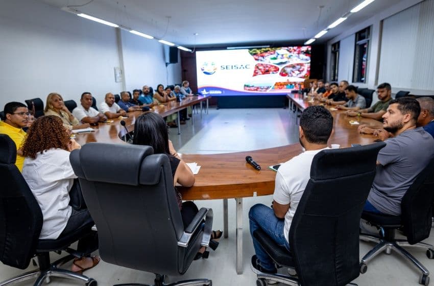 Reunião com representantes da secretaria e comunidades. Foto: Alisson Frazão/ Secom Maceió