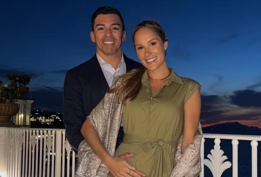 Zagueiro Lúcio anuncia primeiro filho com Marília Scarton — Foto: Reprodução/Instagram