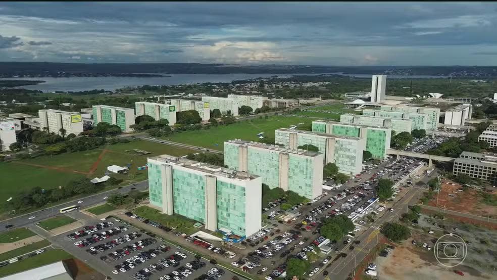 Dívida pública brasileira atinge maior patamar em quase 5 anos — Foto: Jornal Nacional/ Reprodução