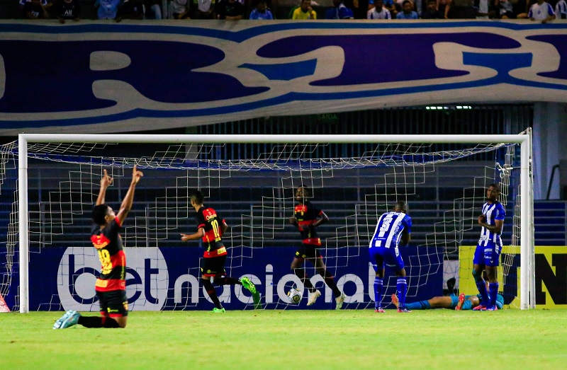 CSA vence no Náutico no estádio Rei Pelé 