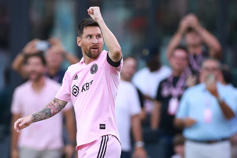 Com dois gols de Messi, Inter Miami goleia o Atlanta United e