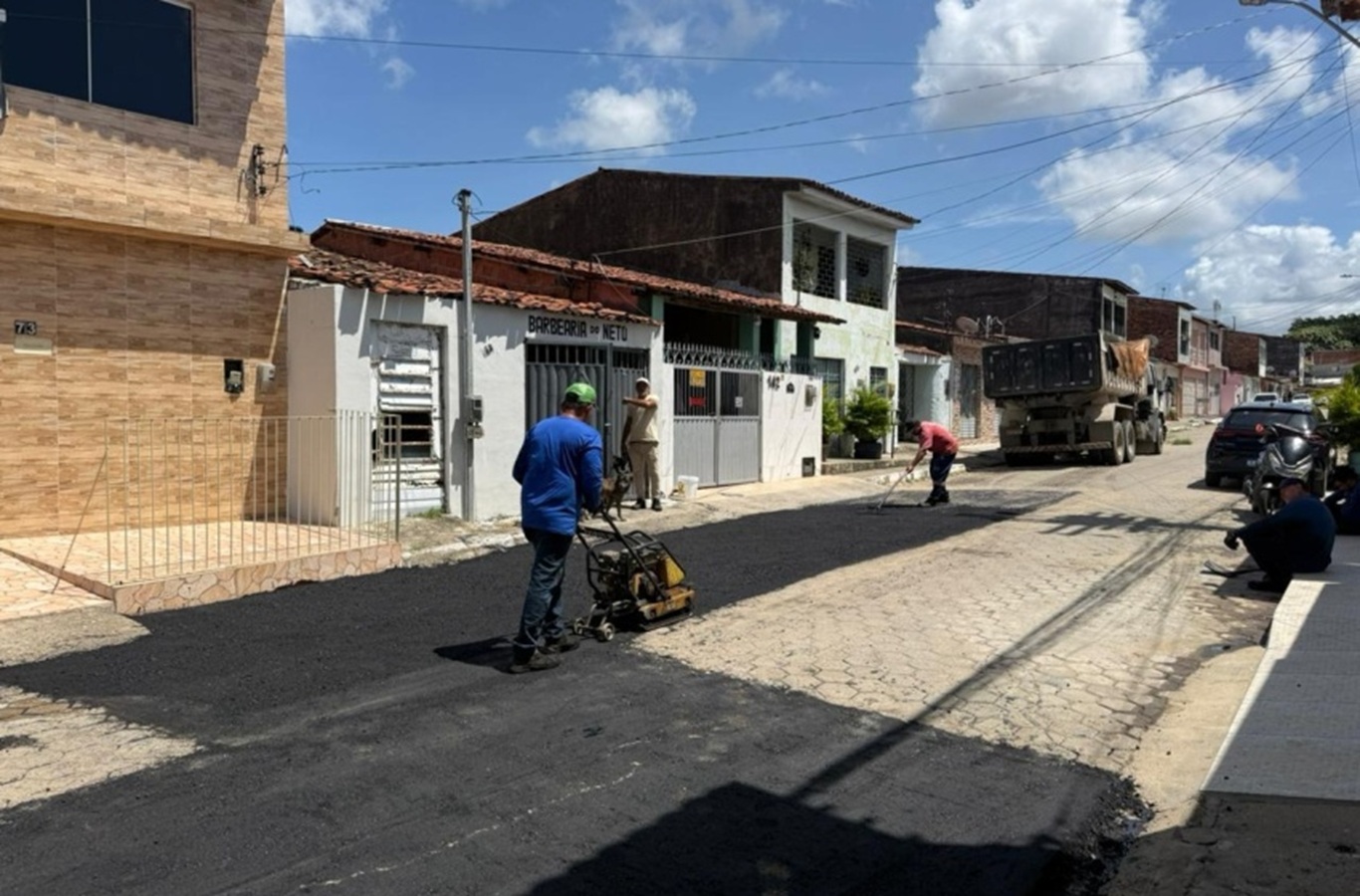 Operação Tapa-Buraco: Secretaria Municipal de Infraestrutura restaura 306 ruas de Maceió em abril